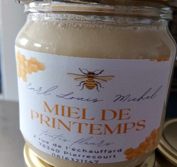 Apiculture et vente de mielà Pierrecourt